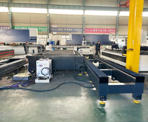 4015-1500W Sheet Metal and Pipe Fiber Laser Cutting Machine</trp-post-containe...